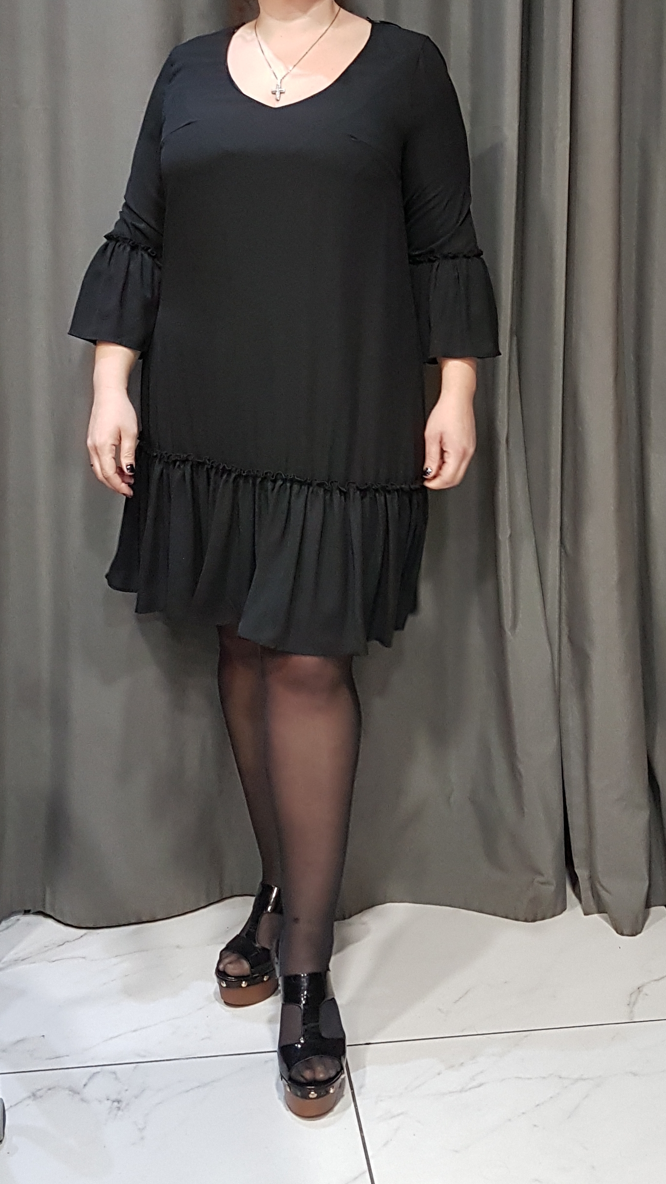 Φόρεμα μίντι μαύρο με βολάν κάτω και στα μανίκια xxxl , 1437