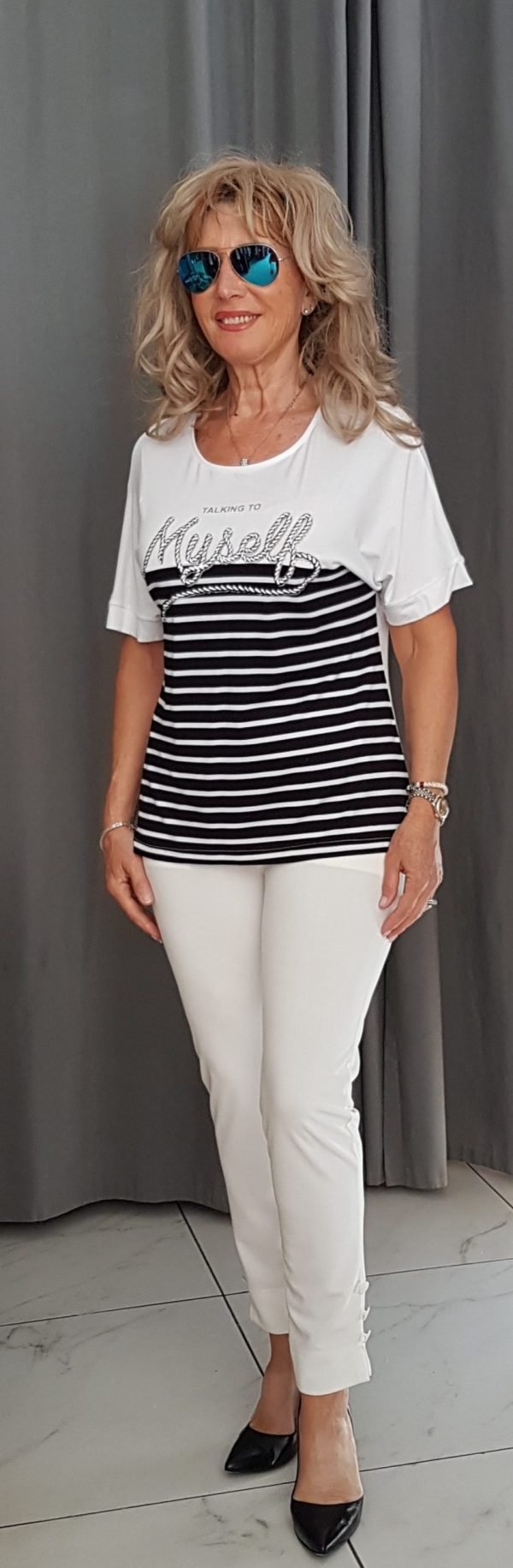 White top with black stripes and tambour,3264