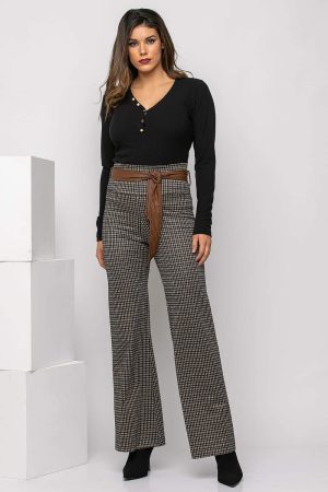 High-waisted, bell-bottomed,checkered trousers with belt in black and brown shades,one size,3441