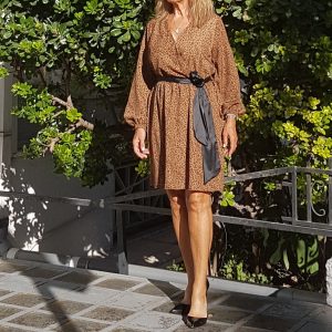 Wrap dress,in tan and black,one size with belt,3168