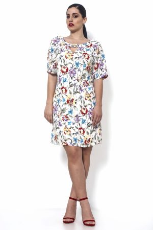 Floral print,short sleeved dress with buttons in the front, made of polyester,sizes 54,56 4007